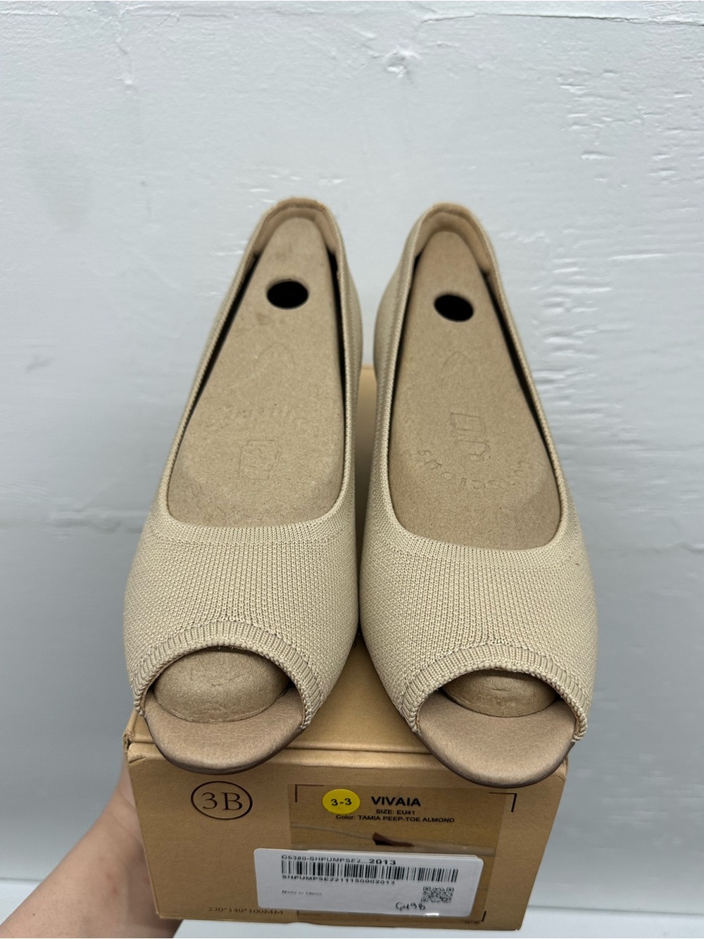 Vivaia Tamia peep toe- almond